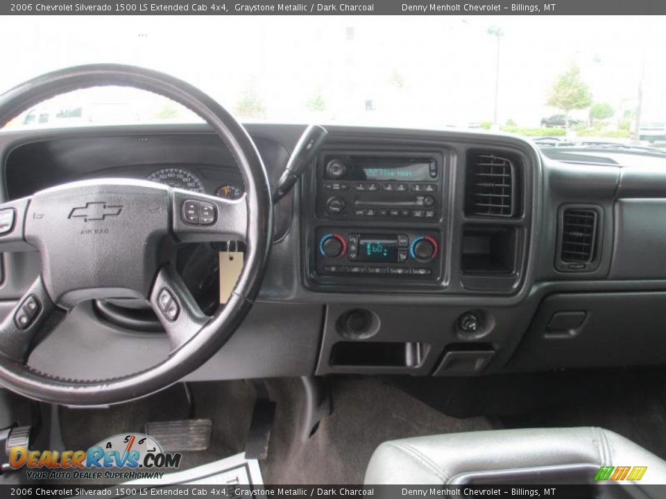 2006 Chevrolet Silverado 1500 LS Extended Cab 4x4 Graystone Metallic / Dark Charcoal Photo #9