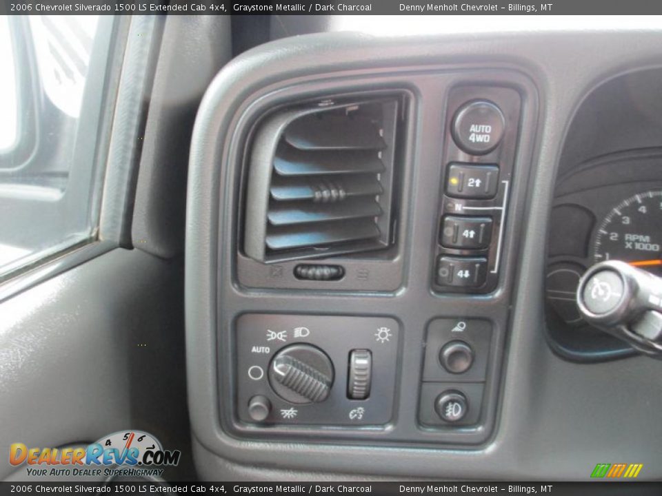 2006 Chevrolet Silverado 1500 LS Extended Cab 4x4 Graystone Metallic / Dark Charcoal Photo #11