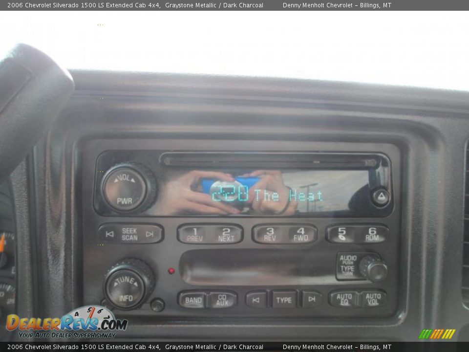 2006 Chevrolet Silverado 1500 LS Extended Cab 4x4 Graystone Metallic / Dark Charcoal Photo #14