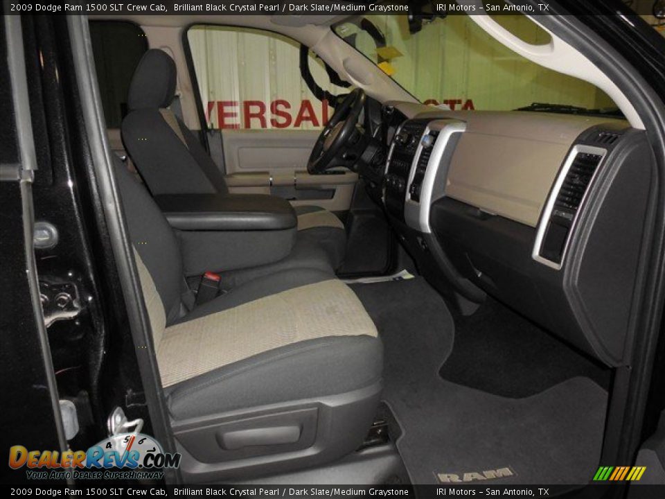 2009 Dodge Ram 1500 SLT Crew Cab Brilliant Black Crystal Pearl / Dark Slate/Medium Graystone Photo #17