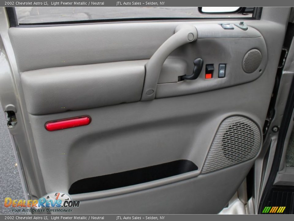 2002 Chevrolet Astro LS Light Pewter Metallic / Neutral Photo #11