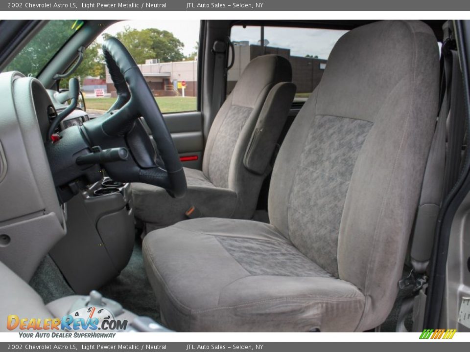 Front Seat of 2002 Chevrolet Astro LS Photo #12