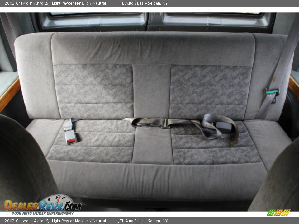 2002 Chevrolet Astro LS Light Pewter Metallic / Neutral Photo #18
