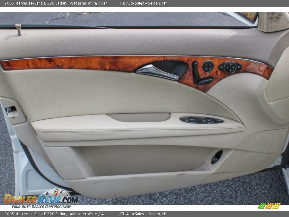 2005 Mercedes-Benz E 320 Sedan Alabaster White / Ash Photo #11