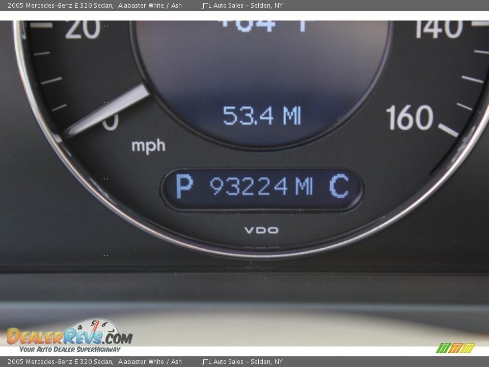 2005 Mercedes-Benz E 320 Sedan Alabaster White / Ash Photo #14