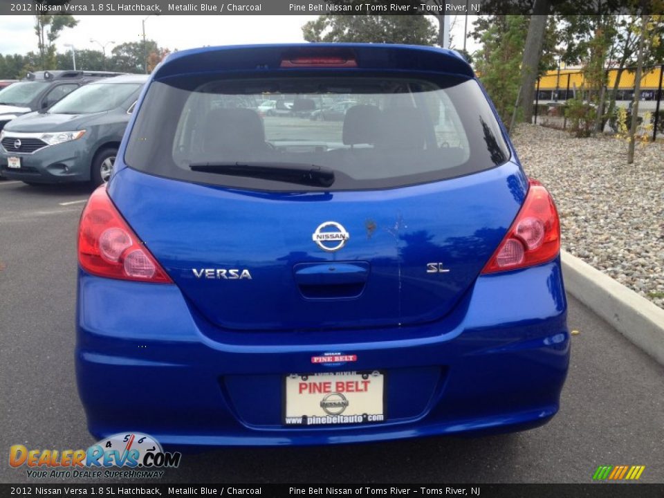 2012 Nissan Versa 1.8 SL Hatchback Metallic Blue / Charcoal Photo #6