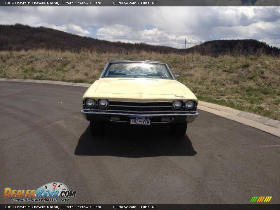 1969 Chevrolet Chevelle Malibu Butternut Yellow / Black Photo #2