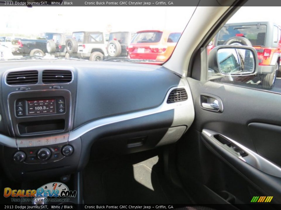 2013 Dodge Journey SXT White / Black Photo #19