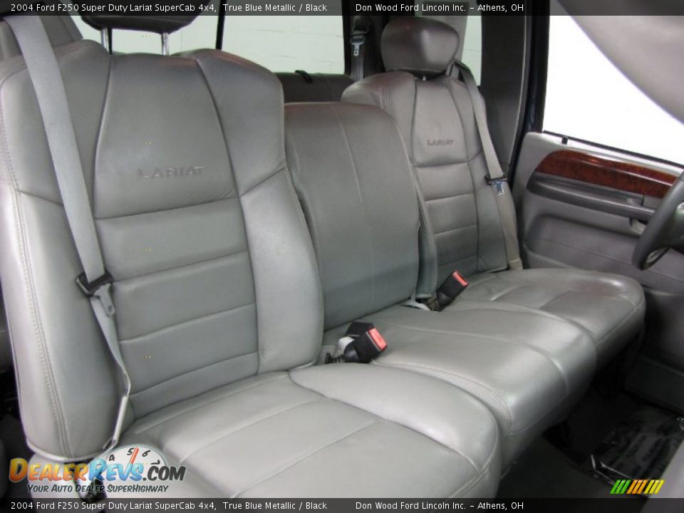 2004 Ford F250 Super Duty Lariat SuperCab 4x4 True Blue Metallic / Black Photo #10