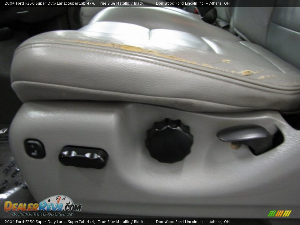 2004 Ford F250 Super Duty Lariat SuperCab 4x4 True Blue Metallic / Black Photo #11