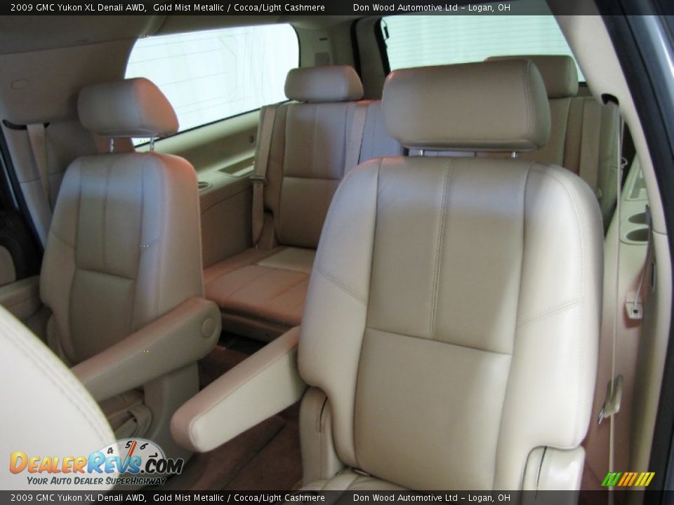 2009 GMC Yukon XL Denali AWD Gold Mist Metallic / Cocoa/Light Cashmere Photo #7