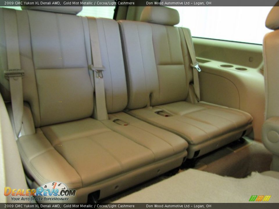 2009 GMC Yukon XL Denali AWD Gold Mist Metallic / Cocoa/Light Cashmere Photo #9
