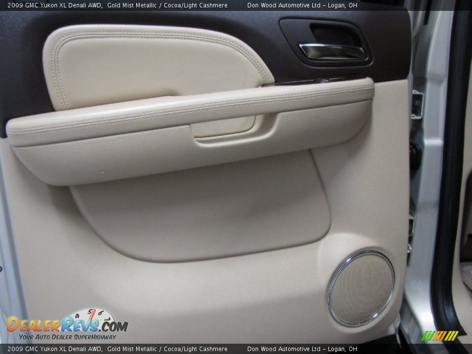 2009 GMC Yukon XL Denali AWD Gold Mist Metallic / Cocoa/Light Cashmere Photo #15