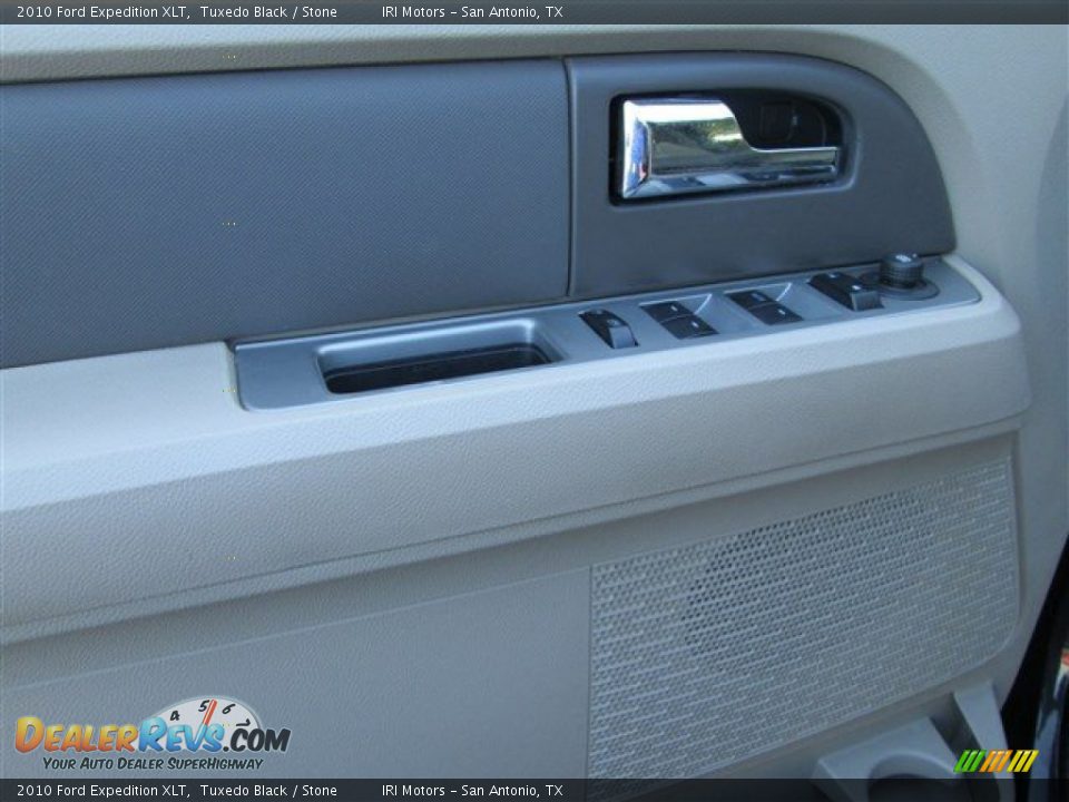 2010 Ford Expedition XLT Tuxedo Black / Stone Photo #10