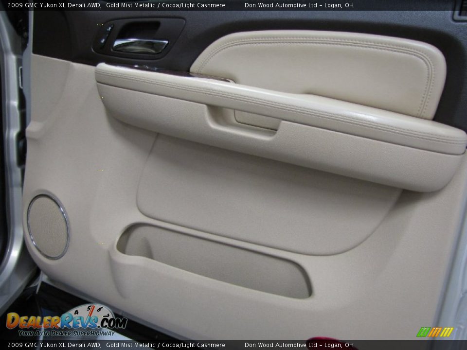 2009 GMC Yukon XL Denali AWD Gold Mist Metallic / Cocoa/Light Cashmere Photo #17