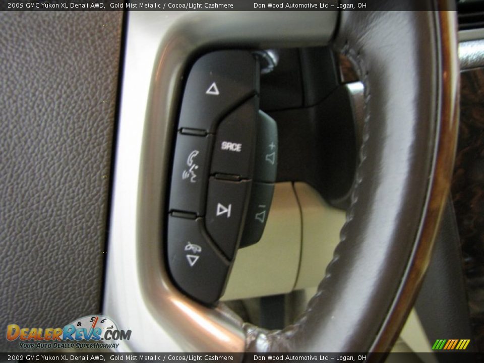 2009 GMC Yukon XL Denali AWD Gold Mist Metallic / Cocoa/Light Cashmere Photo #20