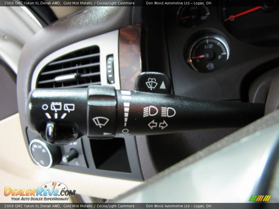 2009 GMC Yukon XL Denali AWD Gold Mist Metallic / Cocoa/Light Cashmere Photo #21