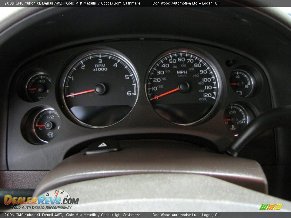 2009 GMC Yukon XL Denali AWD Gold Mist Metallic / Cocoa/Light Cashmere Photo #23