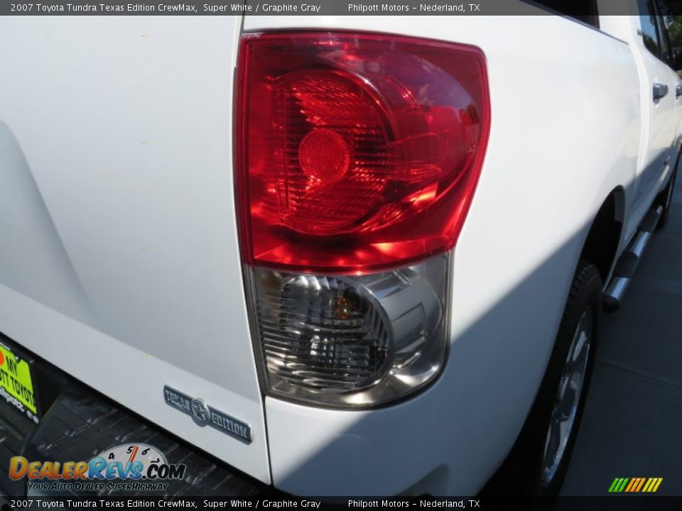 2007 Toyota Tundra Texas Edition CrewMax Super White / Graphite Gray Photo #20