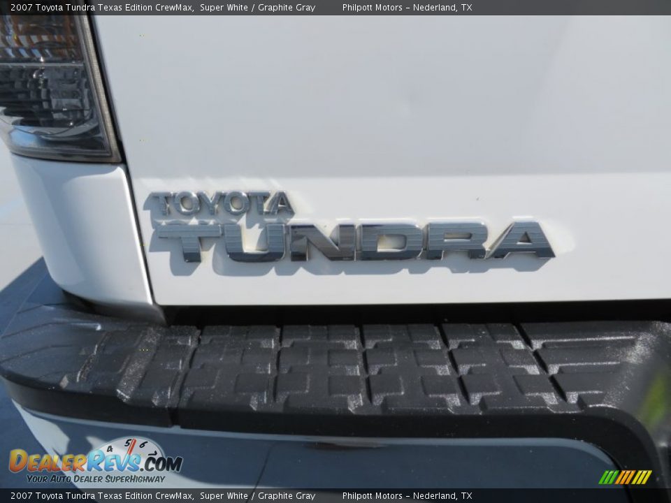 2007 Toyota Tundra Texas Edition CrewMax Super White / Graphite Gray Photo #22