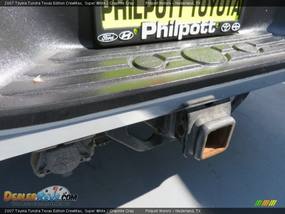2007 Toyota Tundra Texas Edition CrewMax Super White / Graphite Gray Photo #25