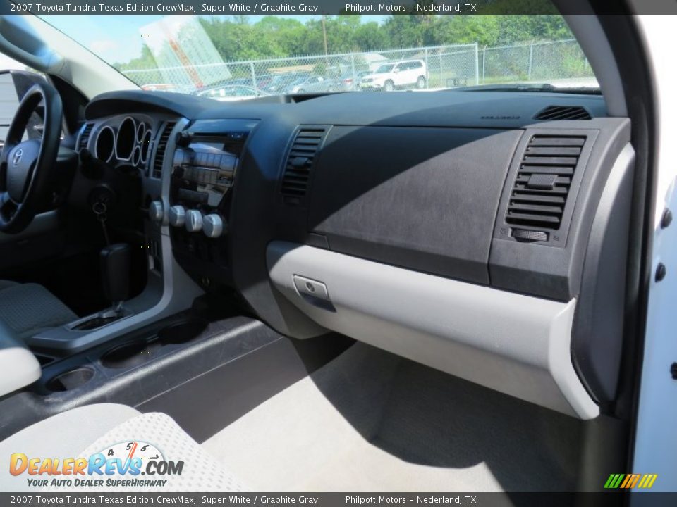 2007 Toyota Tundra Texas Edition CrewMax Super White / Graphite Gray Photo #28