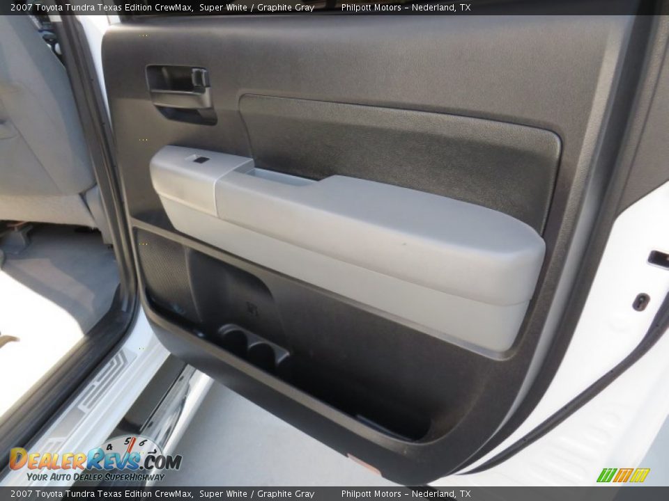 2007 Toyota Tundra Texas Edition CrewMax Super White / Graphite Gray Photo #30
