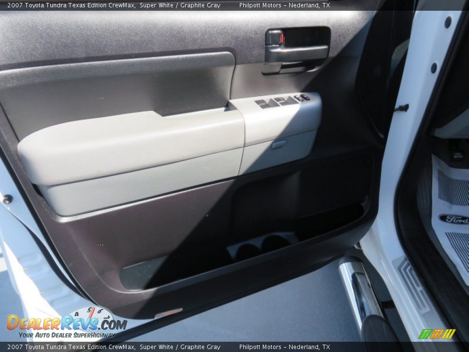 2007 Toyota Tundra Texas Edition CrewMax Super White / Graphite Gray Photo #34