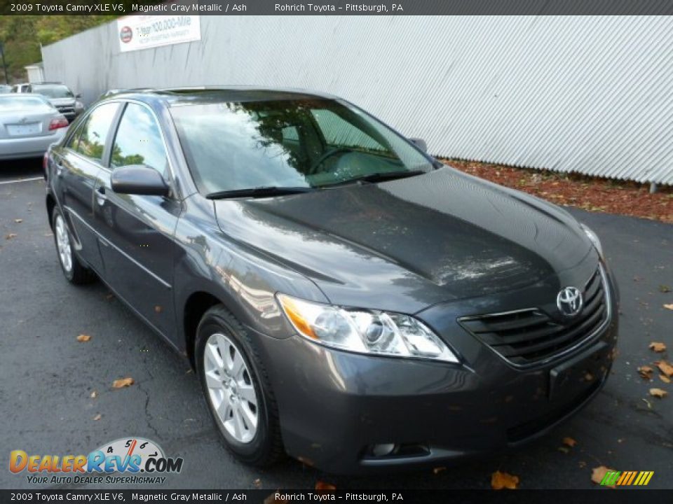 2009 Toyota Camry XLE V6 Magnetic Gray Metallic / Ash Photo #1