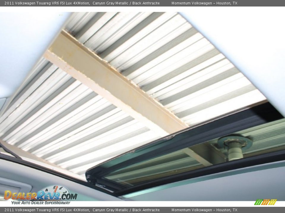2011 Volkswagen Touareg VR6 FSI Lux 4XMotion Canyon Gray Metallic / Black Anthracite Photo #20