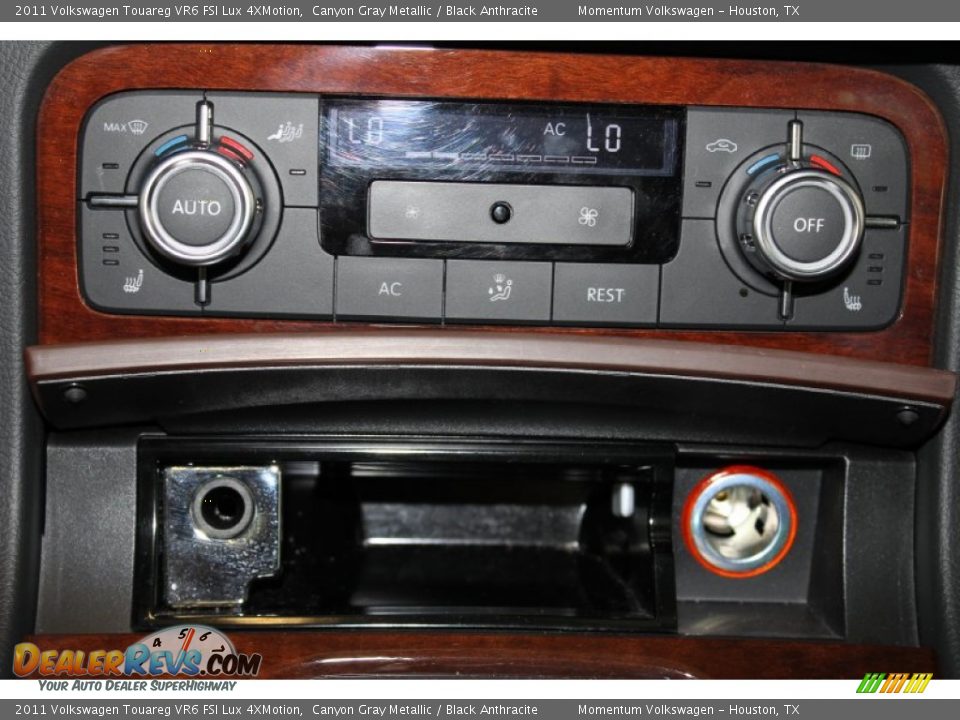 2011 Volkswagen Touareg VR6 FSI Lux 4XMotion Canyon Gray Metallic / Black Anthracite Photo #28