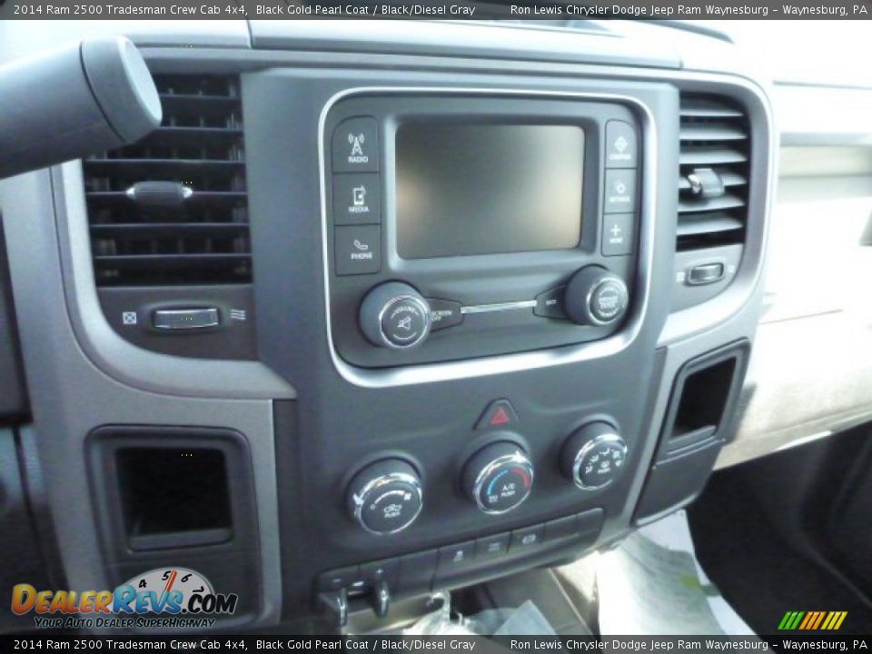 2014 Ram 2500 Tradesman Crew Cab 4x4 Black Gold Pearl Coat / Black/Diesel Gray Photo #19
