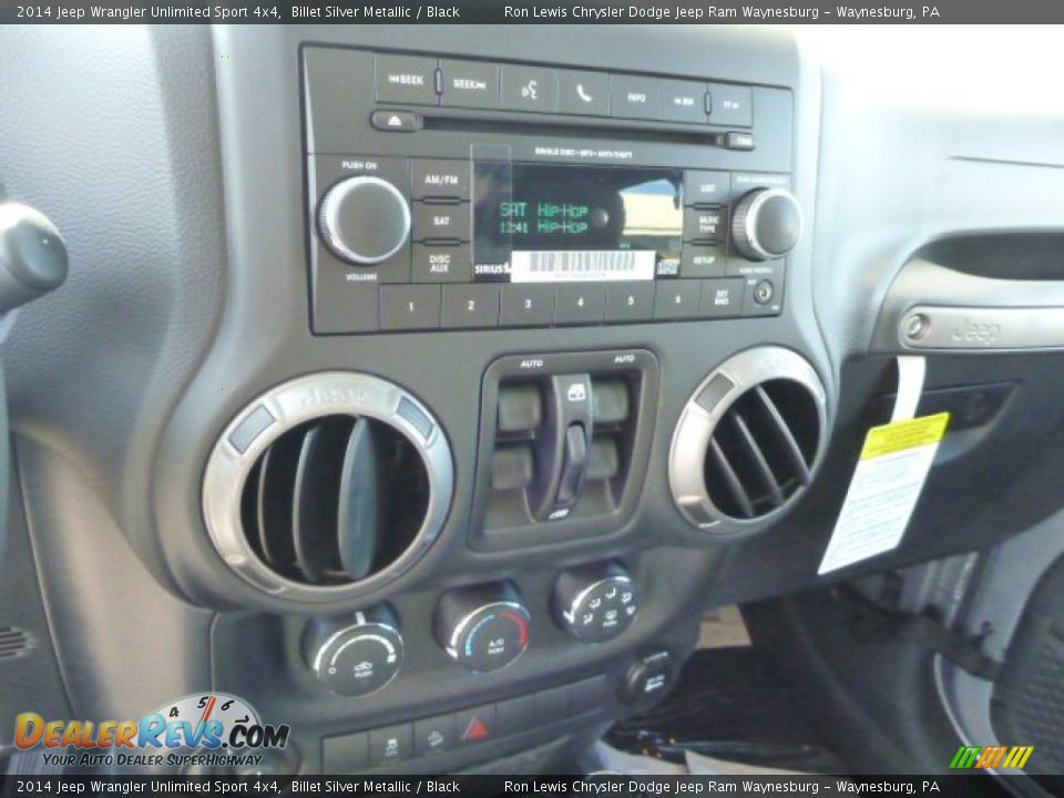 2014 Jeep Wrangler Unlimited Sport 4x4 Billet Silver Metallic / Black Photo #19