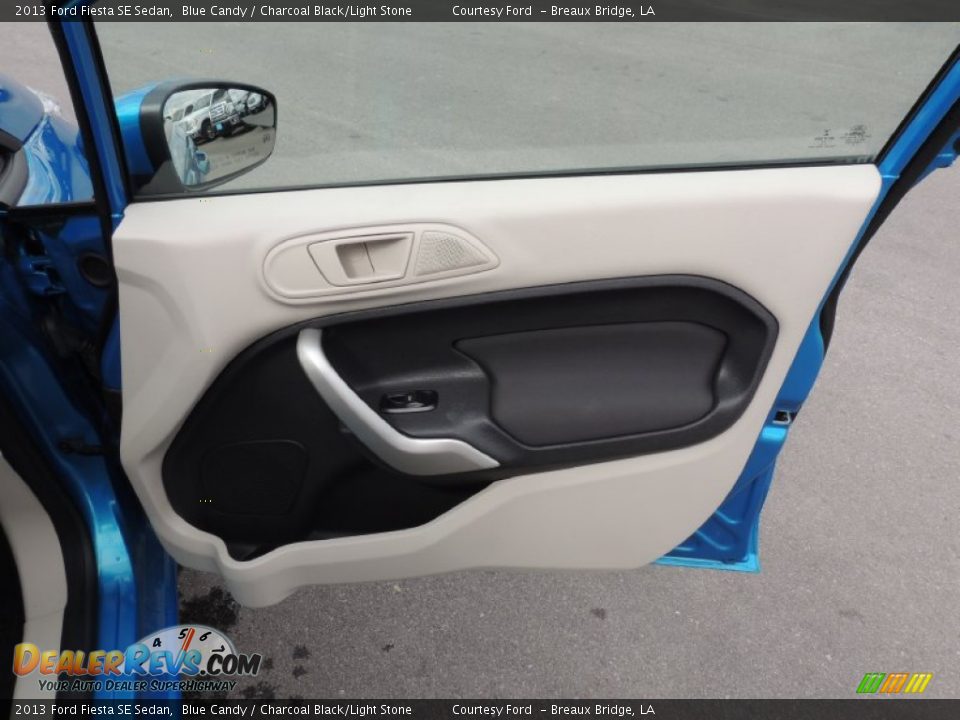 2013 Ford Fiesta SE Sedan Blue Candy / Charcoal Black/Light Stone Photo #8