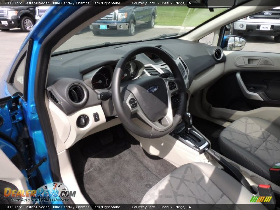 2013 Ford Fiesta SE Sedan Blue Candy / Charcoal Black/Light Stone Photo #13