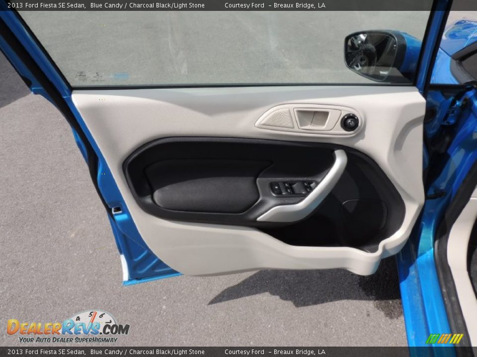 2013 Ford Fiesta SE Sedan Blue Candy / Charcoal Black/Light Stone Photo #14