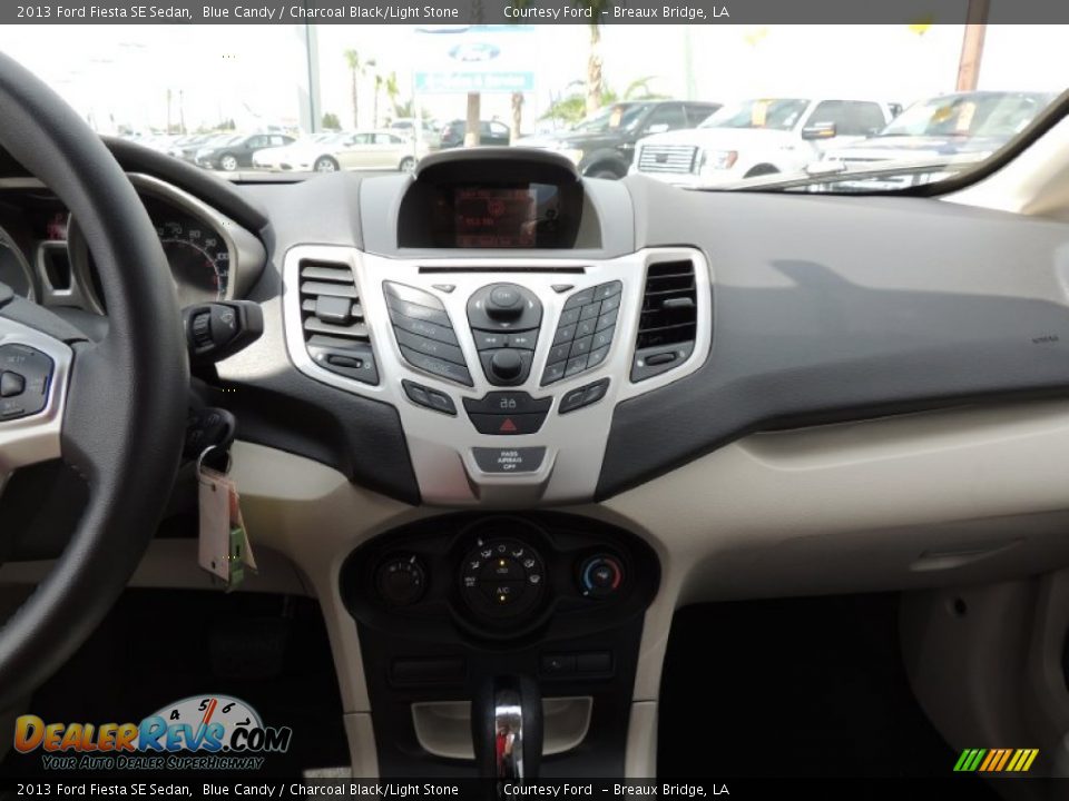 2013 Ford Fiesta SE Sedan Blue Candy / Charcoal Black/Light Stone Photo #18