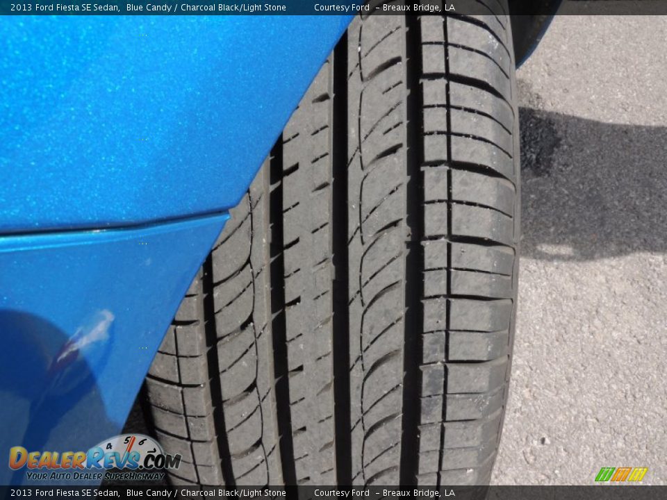 2013 Ford Fiesta SE Sedan Blue Candy / Charcoal Black/Light Stone Photo #25