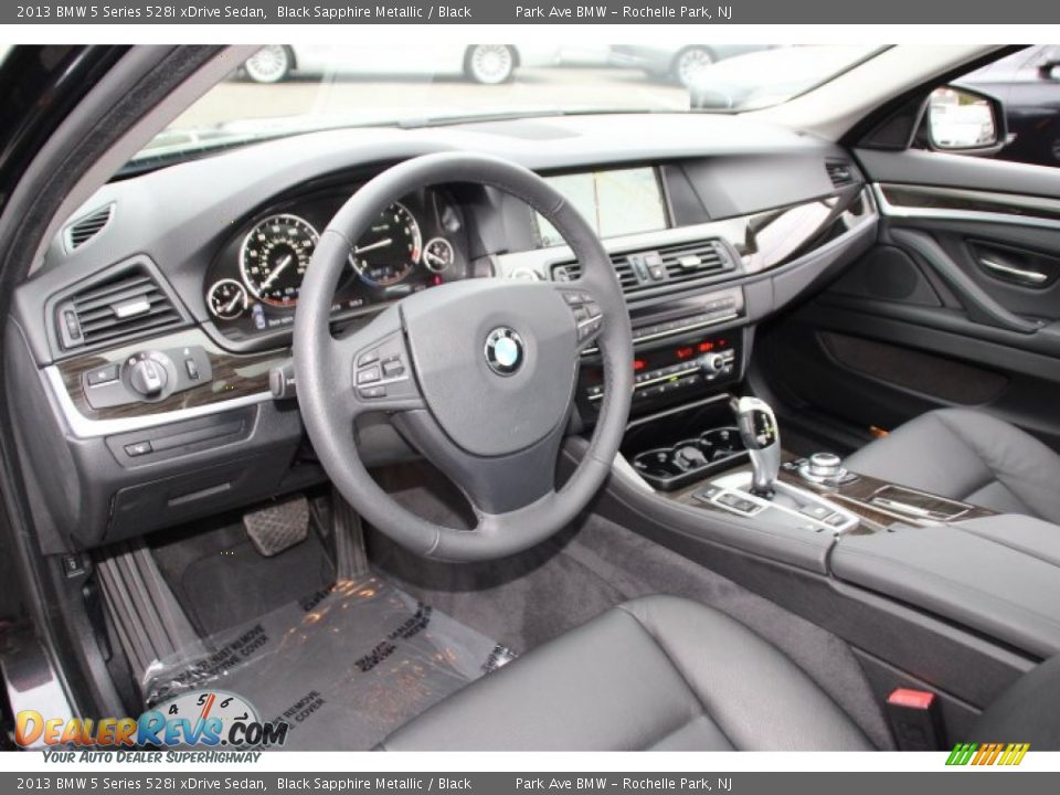 2013 BMW 5 Series 528i xDrive Sedan Black Sapphire Metallic / Black Photo #10