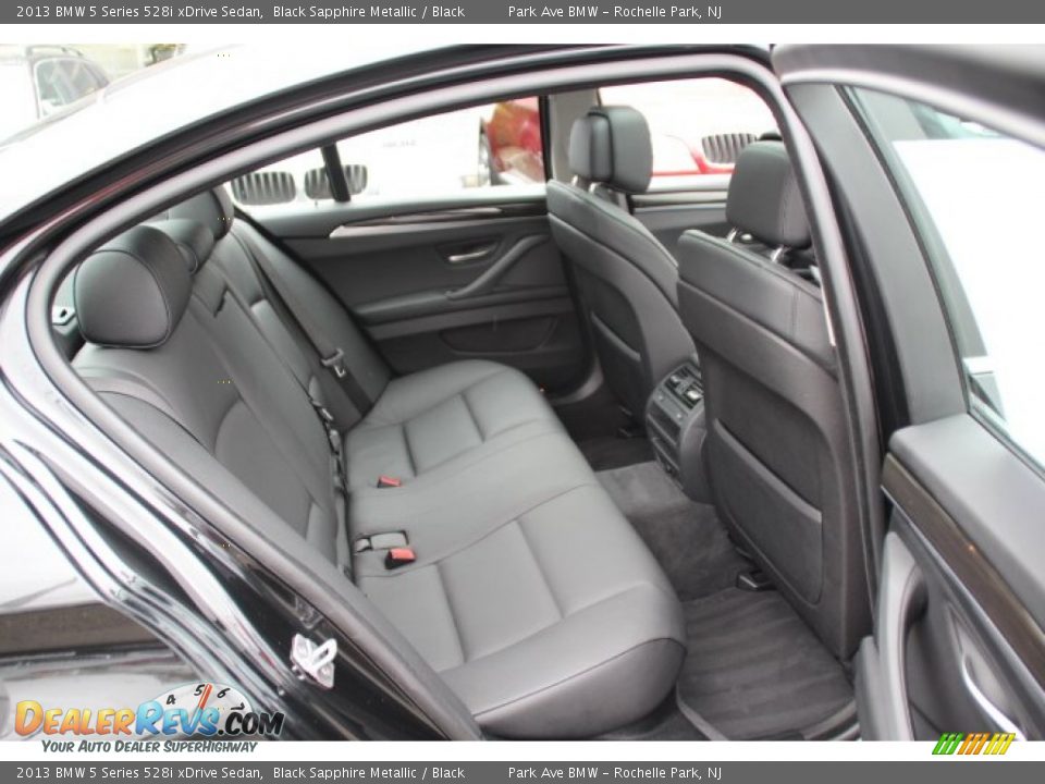 2013 BMW 5 Series 528i xDrive Sedan Black Sapphire Metallic / Black Photo #24