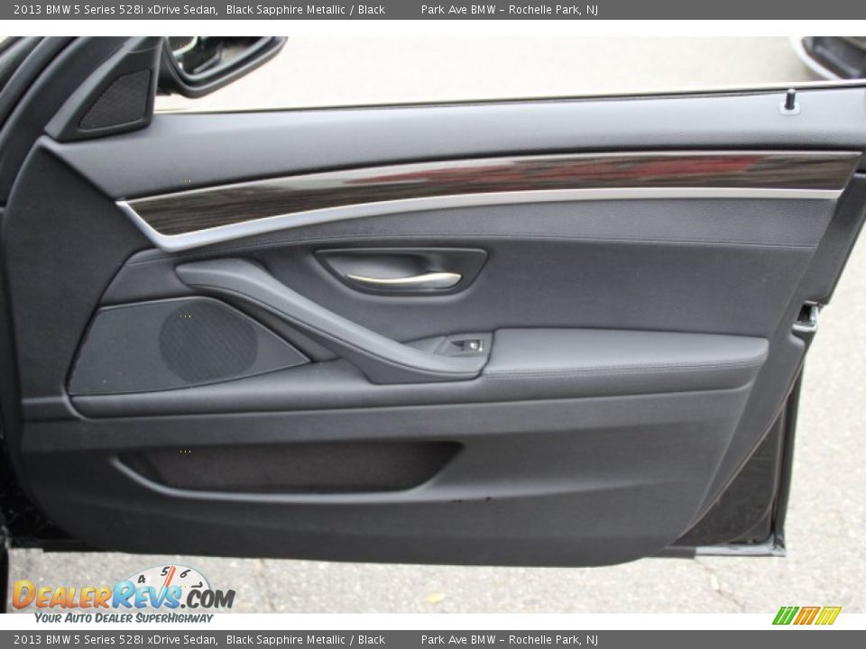 2013 BMW 5 Series 528i xDrive Sedan Black Sapphire Metallic / Black Photo #25