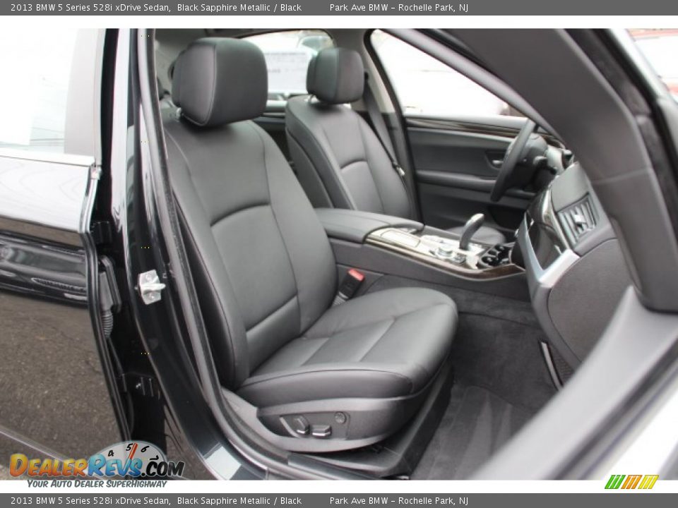 2013 BMW 5 Series 528i xDrive Sedan Black Sapphire Metallic / Black Photo #28
