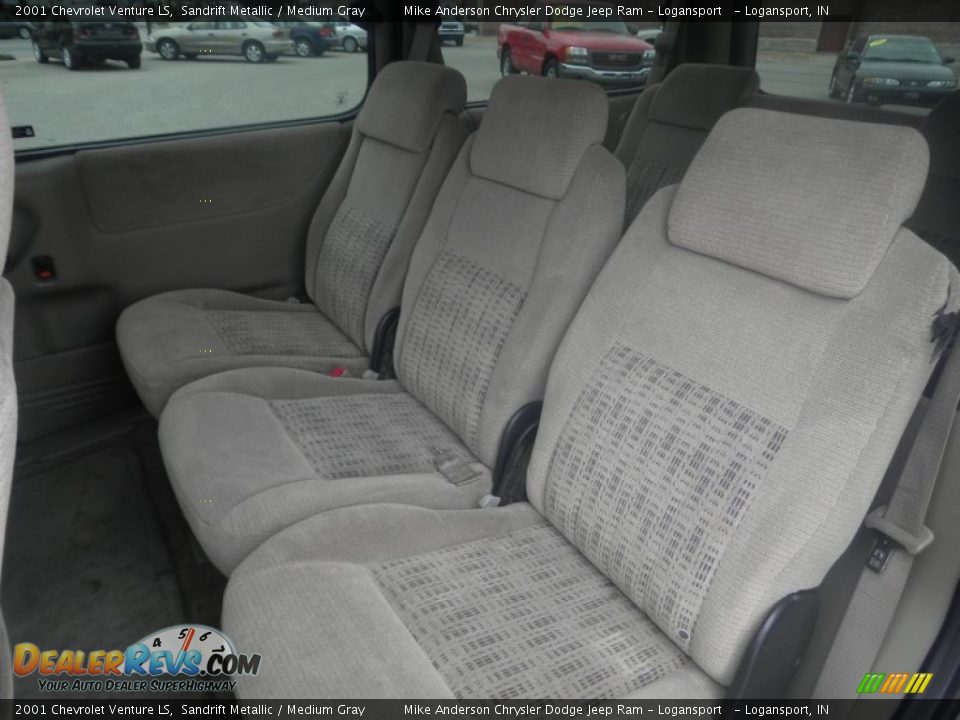 2001 Chevrolet Venture LS Sandrift Metallic / Medium Gray Photo #7