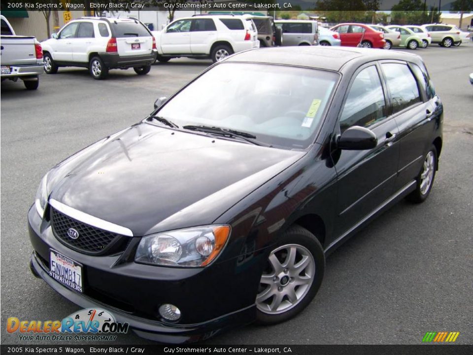 2005 Kia Spectra 5 Wagon Ebony Black / Gray Photo #1