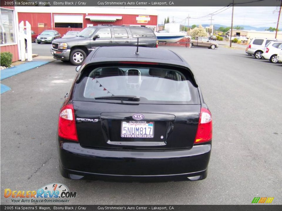 2005 Kia Spectra 5 Wagon Ebony Black / Gray Photo #4