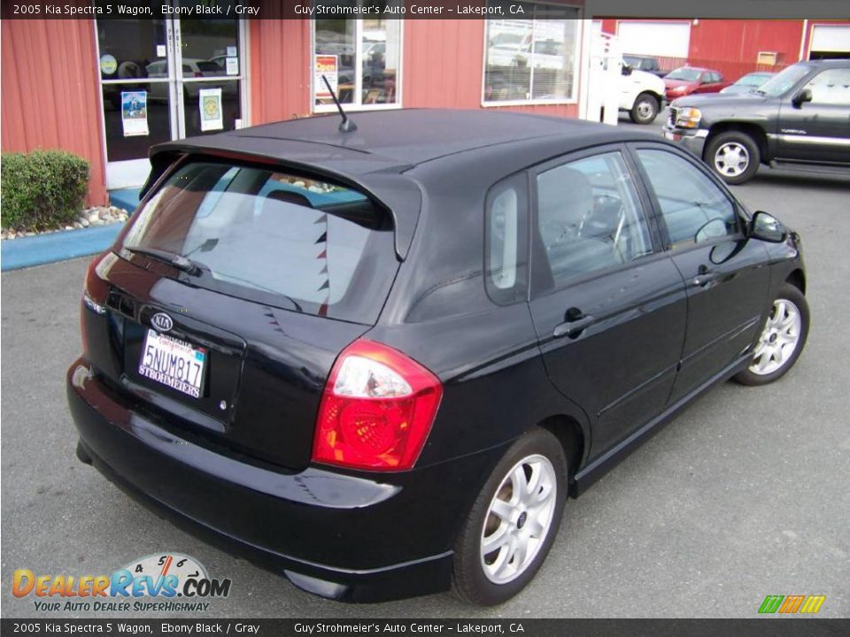 2005 Kia Spectra 5 Wagon Ebony Black / Gray Photo #5