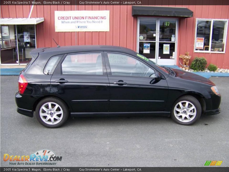 2005 Kia Spectra 5 Wagon Ebony Black / Gray Photo #6