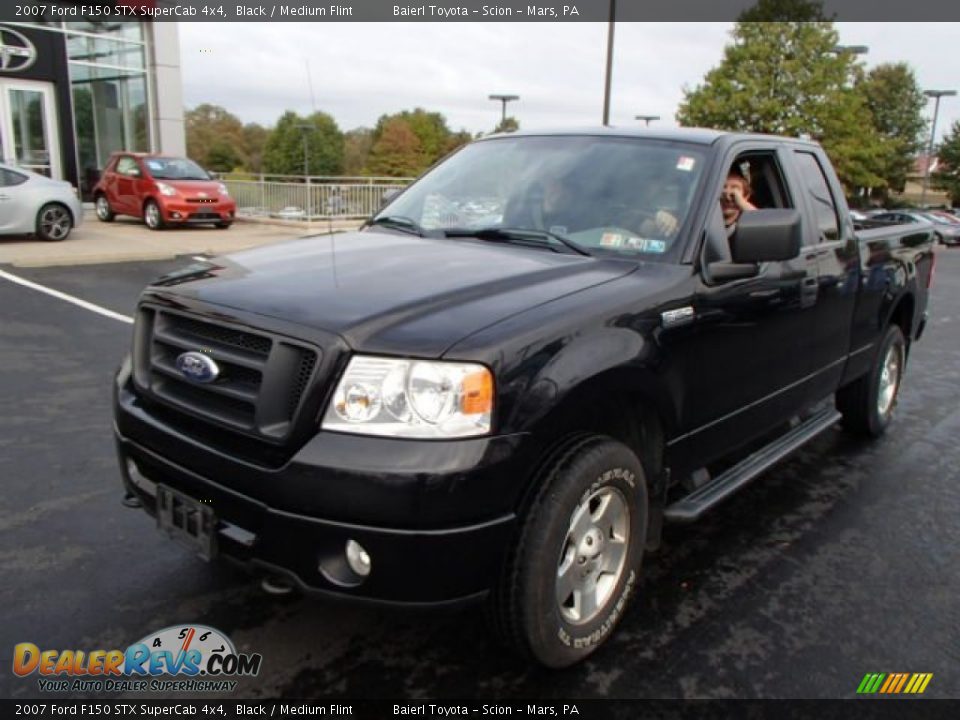 2007 Ford F150 STX SuperCab 4x4 Black / Medium Flint Photo #3