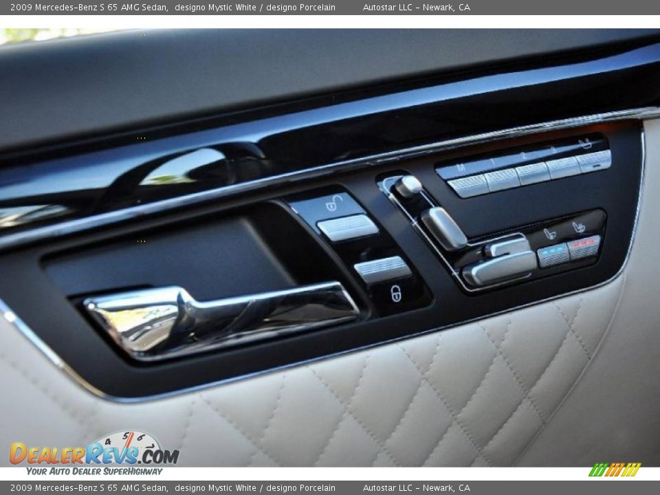 2009 Mercedes-Benz S 65 AMG Sedan designo Mystic White / designo Porcelain Photo #17
