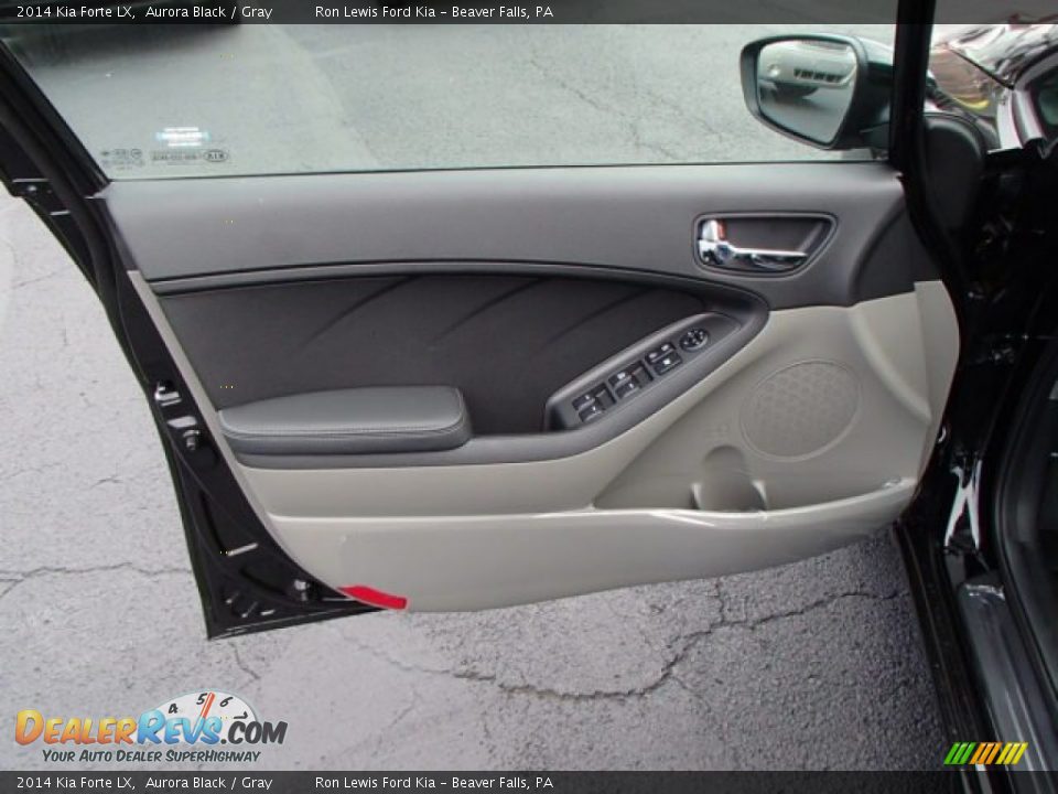 2014 Kia Forte LX Aurora Black / Gray Photo #11